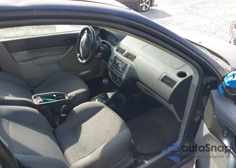 2006 Ford Focus Zx3 из США, поврежденный, VIN 1FAFP31N96W143851